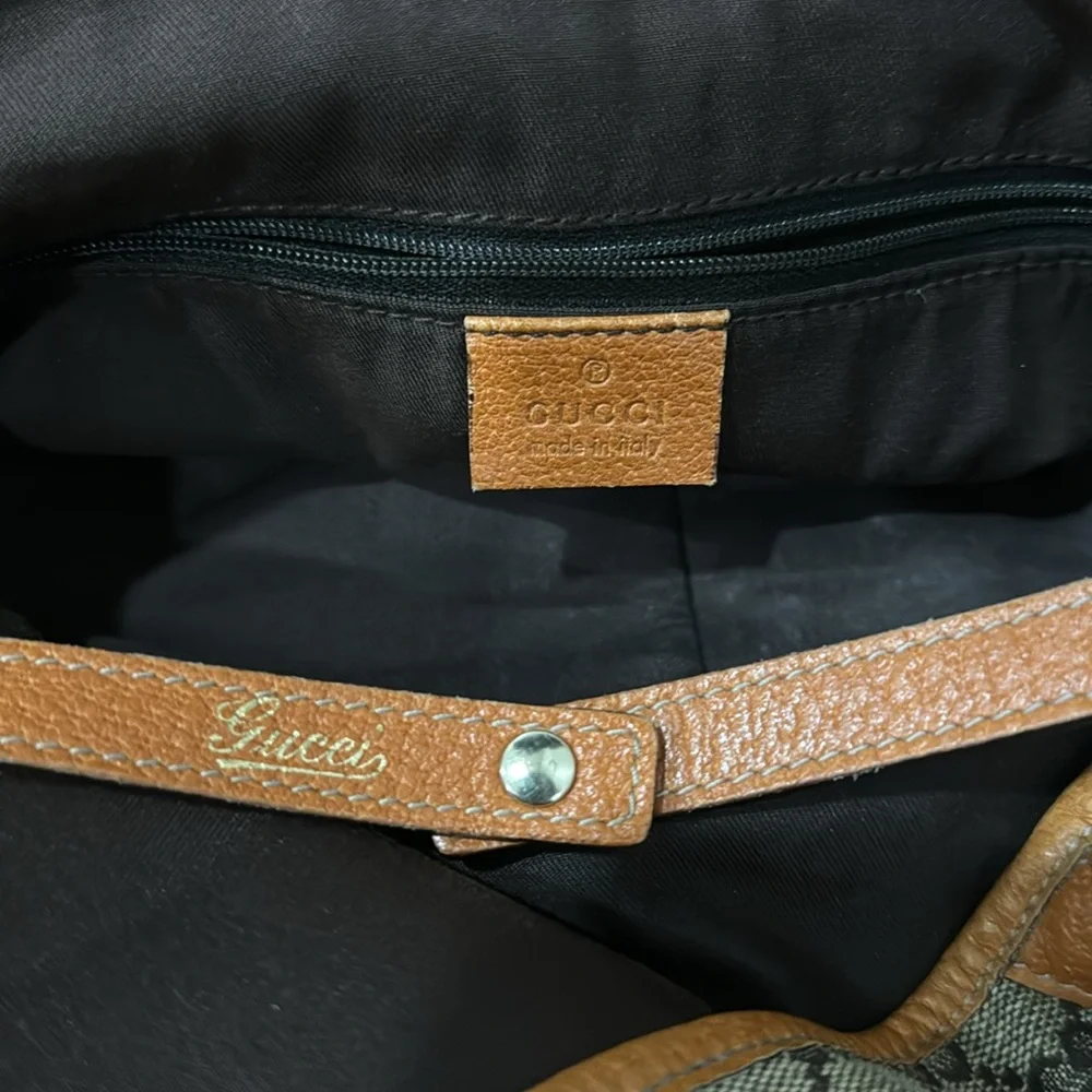 Gucci Tan and Brown Monogram Shoulder Bag - Picture 3 of 7